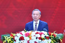 Ánh sáng Hồ Chí Minh soi đường cho chúng ta đi