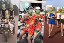 "Chế" khẩu trang bằng lá sen tại Trung Quốc gây bão mạng