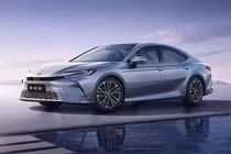 [GALLERY] Toyota Camry 2027 nâng cấp nội thất với màn hình tới 15,6 inch