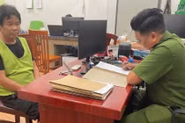 Bắt tạm giam ông chủ quán bún bò trộm cắp điện thoại ở một phòng trọ