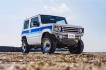  [GALLERY] Suzuki Jimny gây sốc, "biến hình" đẹp hơn Toyota Land Cruiser 70