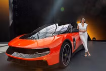 [GALLERY] Ferrari Luce bị "giang cư dân" chê tơi tả, nhưng vẫn cháy hàng