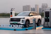 Doanh số xe năng lượng mới của Omoda & Jaecoo lần đầu vượt 75.000 xe/tháng