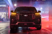 [GALLERY] Ford Explorer 2027 ST lộ diện với phong cách hầm hố cá tính hơn