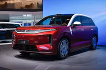 [GALLERY] BYD Datang từ 839 triệu đồng - chạy 950 km, sạc nhanh như chớp