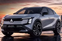  [GALLERY] Mitsubishi Eclipse "hồi sinh" sau 16 năm nhờ Nissan Leaf