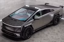 Bán tải điện Tesla Cybertruck "lột xác" với gói độ Mansory