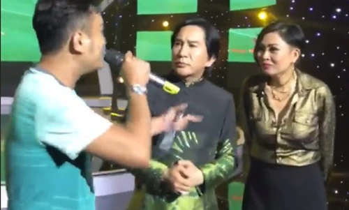 Video: Tuyển VN 3 phút ghi 2 bàn: Cả trường quay "đứng hình"