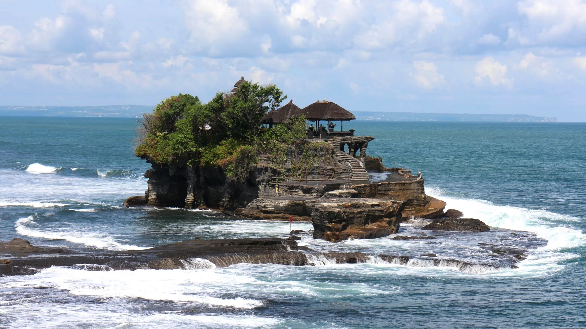 Video: Hoàng hôn trên biển và cảnh sắc vạn người mê ở Bali