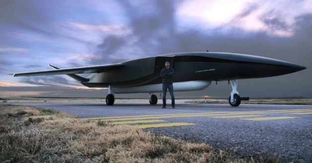 UAV khủng nhất thế giới khi có thể "cõng" vệ tinh vào quỹ đạo