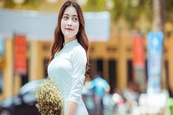 Hot girl 2k được mệnh danh Địch Lệ Nhiệt Ba phiên bản Việt