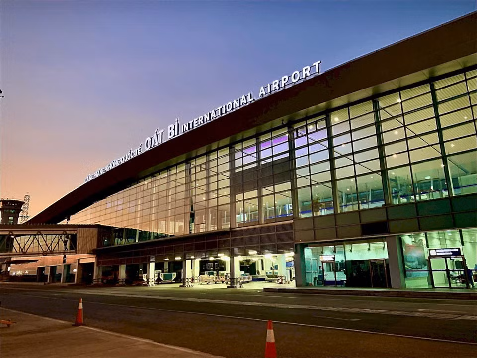 Gallery - Phát hiện flycam vi phạm quy định cấm bay gần sân bay Nội Bài