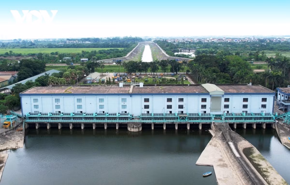 Với các tình huống mưa từ 50mm đến trên 100mm, phương châm là đưa nước nhanh nhất về nguồn tiêu, vận hành tối đa công suất trạm bơm.