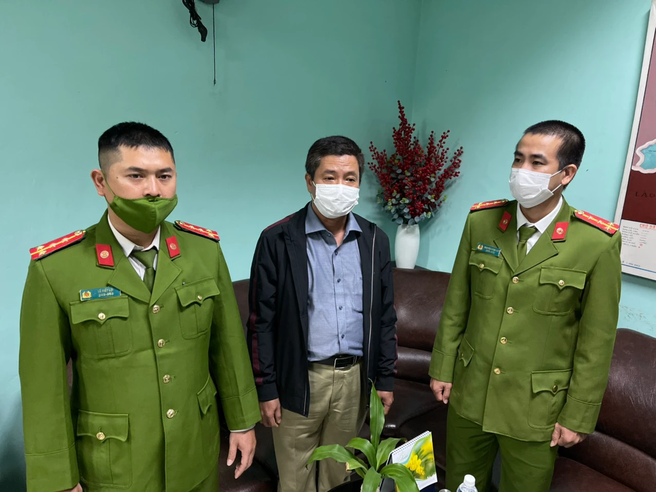 Bắt Giám đốc và Kế toán trưởng CDC Thừa Thiên Huế
