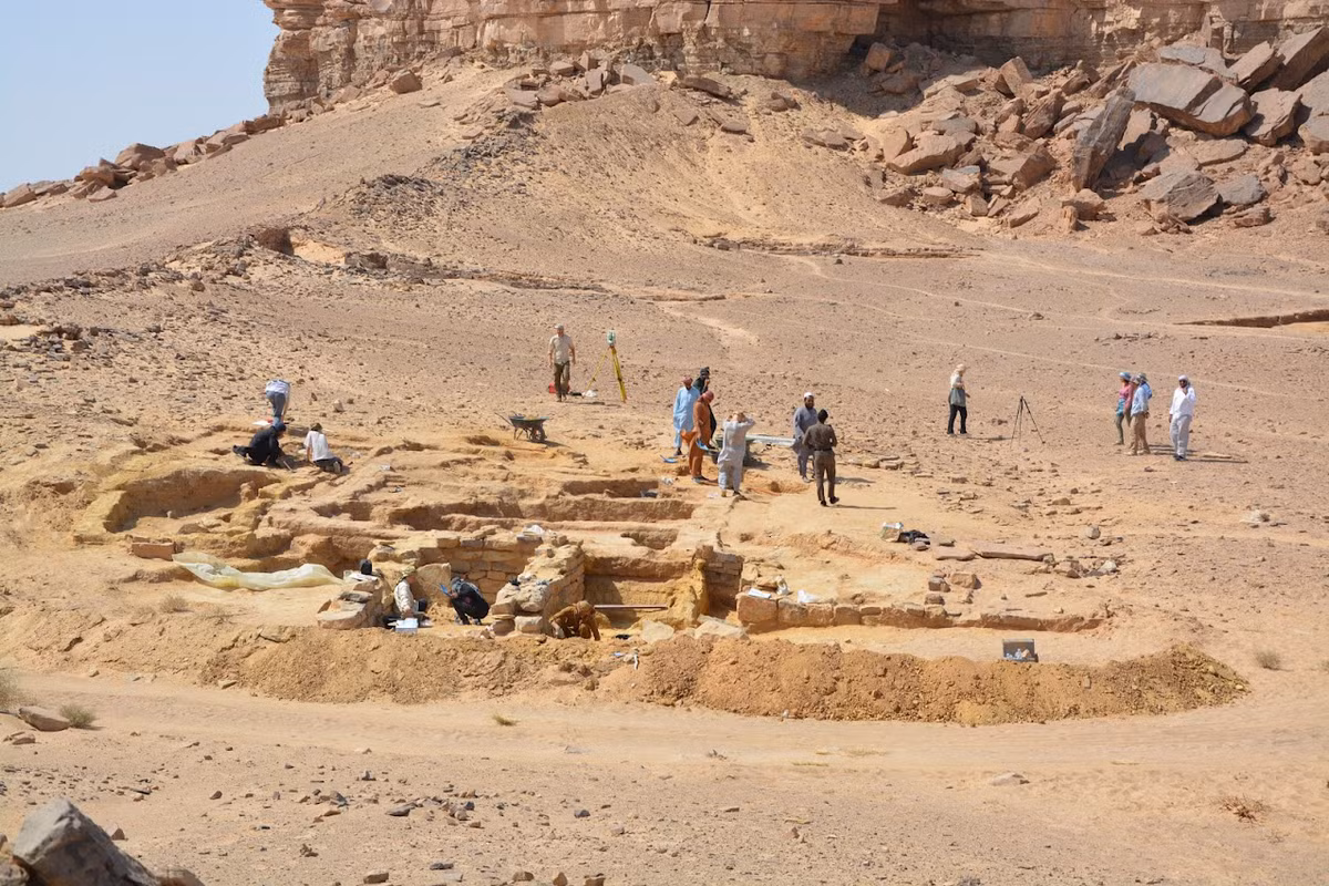 archaeological-excavations-of-qpw-4-complex.png