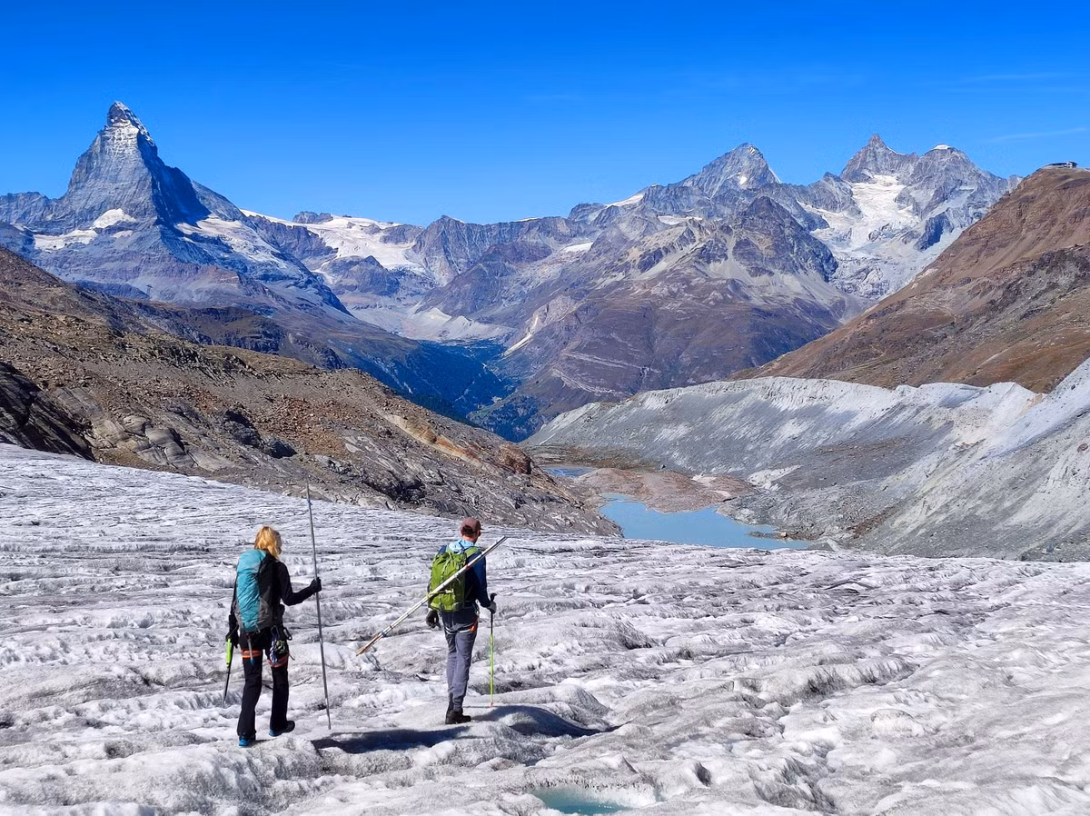 eth-zurich-glaciologists-on-the-findel-glacier.jpg