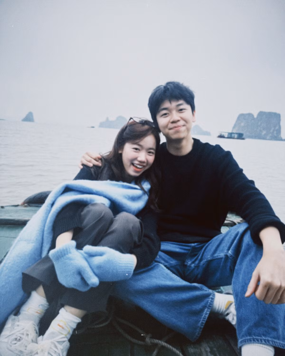 Meichan và Hà Còi còn đồng hành trong nhiều chuyến đi. Các khoảnh khắc chung cho thấy cả hai thoải mái và gần gũi khi ở cạnh nhau.