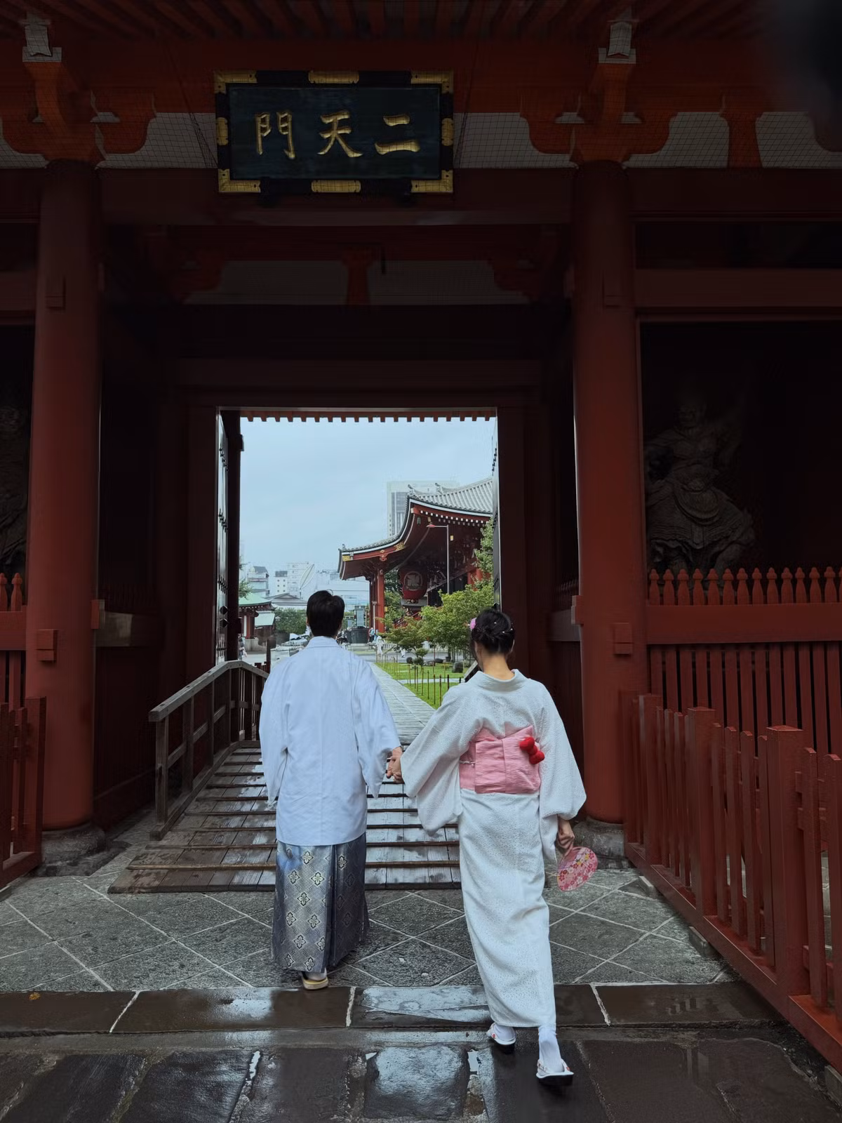 Trước khi trở thành vợ chồng, hai nghệ sĩ đã có nhiều năm đồng hành nhưng khá kín tiếng về chuyện tình cảm.