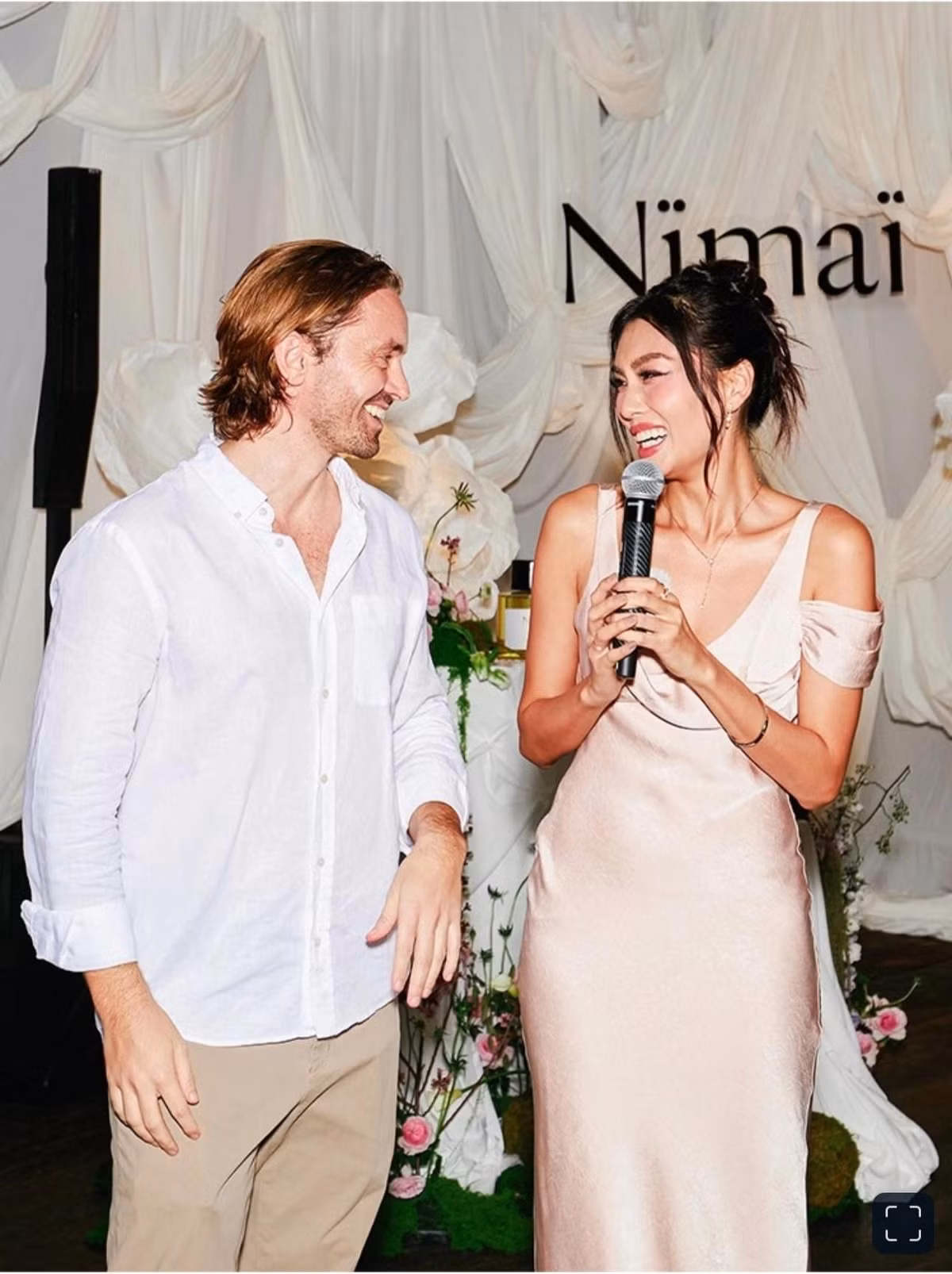 Thảo Nhi Lê và người yêu thường xuyên có những chuyến du lịch nghỉ dưỡng kết hợp công tác. Cặp đôi chọn những địa điểm mang tính chất nghỉ dưỡng tại các khu du lịch trong và ngoài nước.