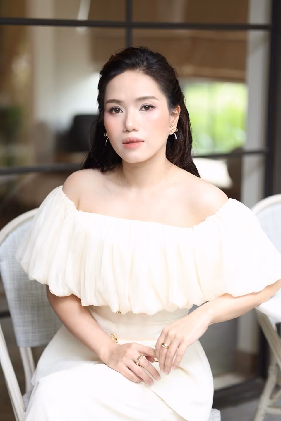 Vóc dáng gọn gàng chính là điểm cộng lớn của Thuỳ Chi, góp phần tạo nên tổng thể hài hoà và thu hút.