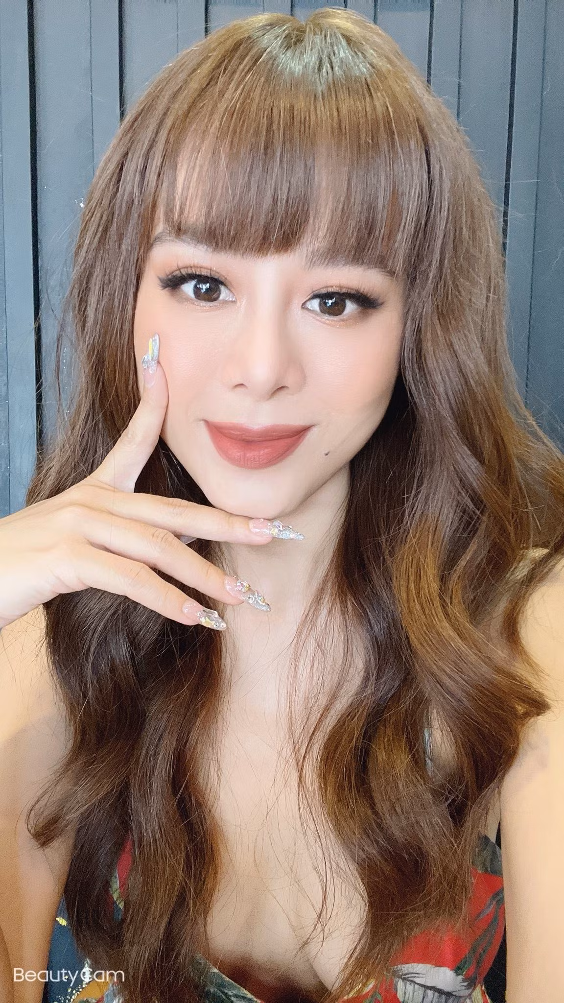 Sau hơn 10 năm làm nghề, Nam Thư hiện sở hữu nhà riêng, xe hơi và sự tự chủ kinh tế.
