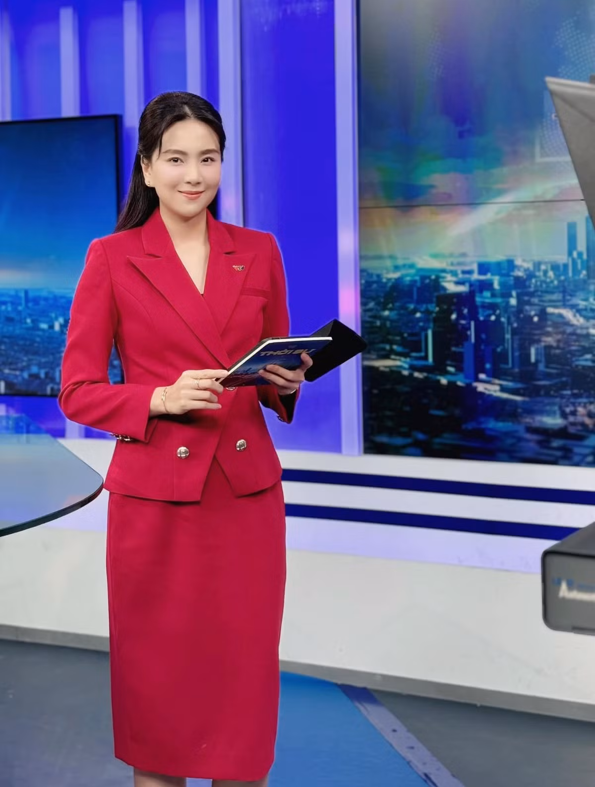 Lần thứ hai làm dâu hào môn, cuộc sống của Mai Ngọc có nhiều thay đổi rõ rệt. Sau khi kết hôn với chồng thiếu gia, nữ MC chuyển về sinh sống tại quê chồng trong một không gian rộng rãi, hiện đại và tiện nghi.