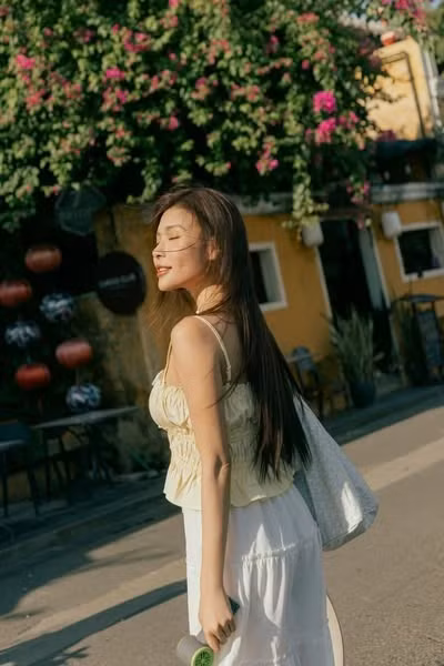 Diễn viên Thuý Diễm đẹp mơ màng ở Hội An. Ảnh: FB Nguyễn Ngọc Thuý Diễm
