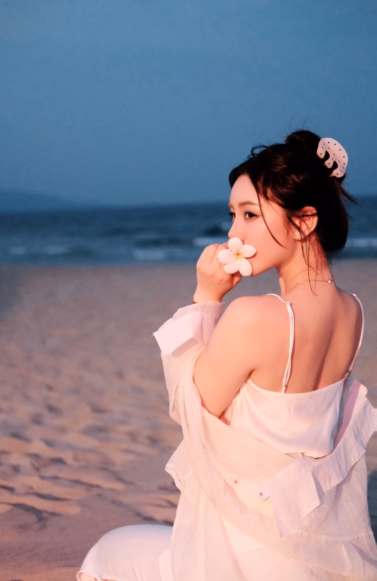 Trong làng giải trí Việt, Quỳnh Kool không còn là cái tên xa lạ. Từ hình ảnh một hotgirl đời đầu, cô đã có bước bứt phá ngoạn mục để trở thành "nàng thơ" của phim truyền hình giờ vàng.