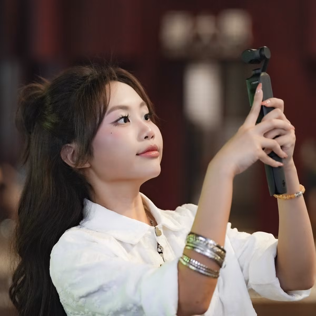 Sự thay đổi này không chỉ cho thấy một Phương Mỹ Chi ngày càng xinh đẹp mà còn khẳng định sự chuyên nghiệp và nghiêm túc của cô trên con đường nghệ thuật. Ảnh: FB Phương Mỹ Chi