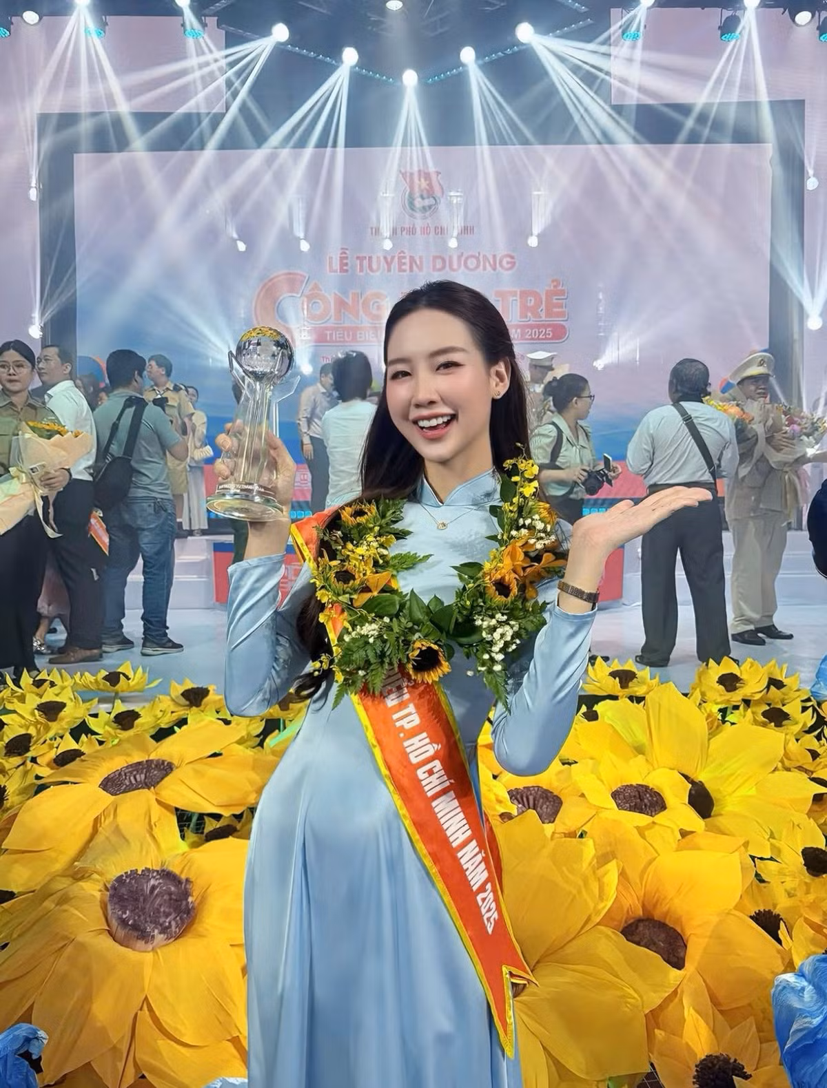 Hoa hậu Lê Nguyễn Bảo Ngọc được vinh danh 'Công dân trẻ xuất sắc TP HCM' năm 2025. Ảnh: FB Miss World
