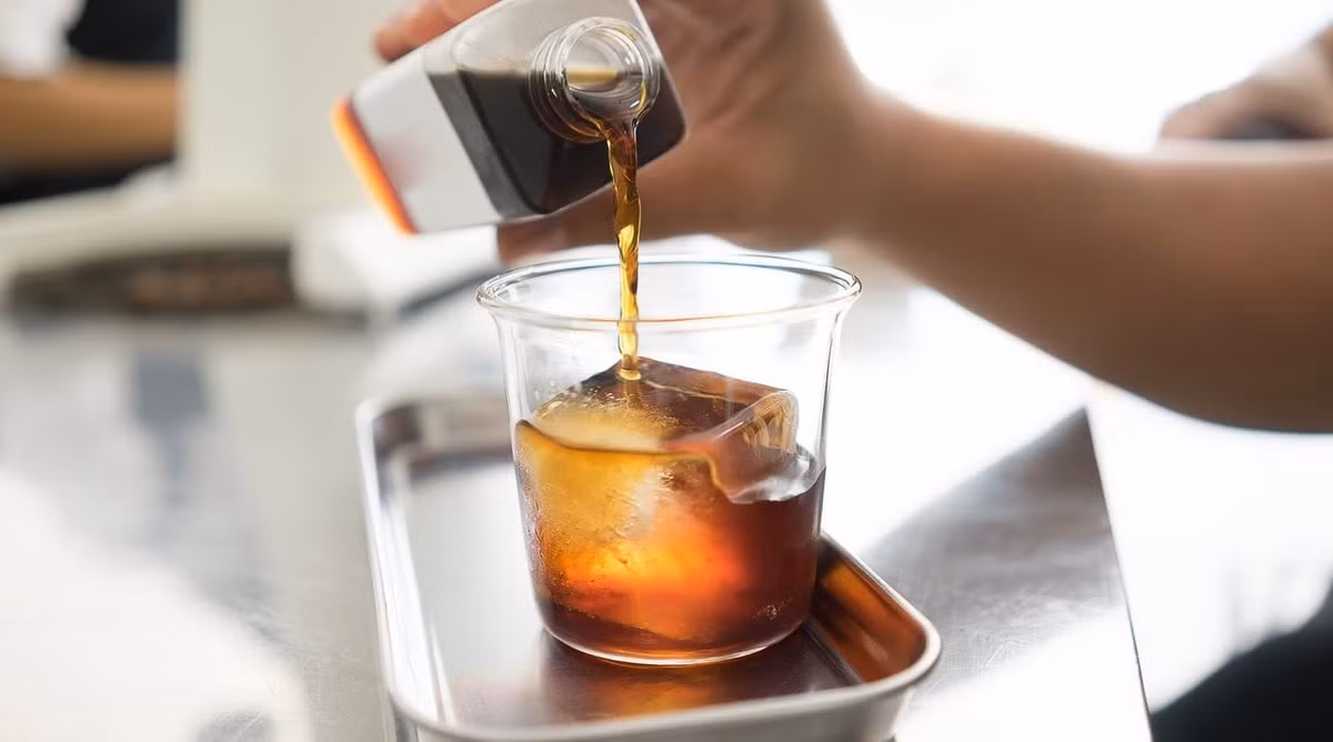 Uống Cold Brew khoảng 30 phút trước khi tập thể dục có thể giúp tăng mức năng lượng và cải thiện hiệu suất tập luyện, từ đó góp phần thúc đẩy quá trình đốt cháy mỡ.