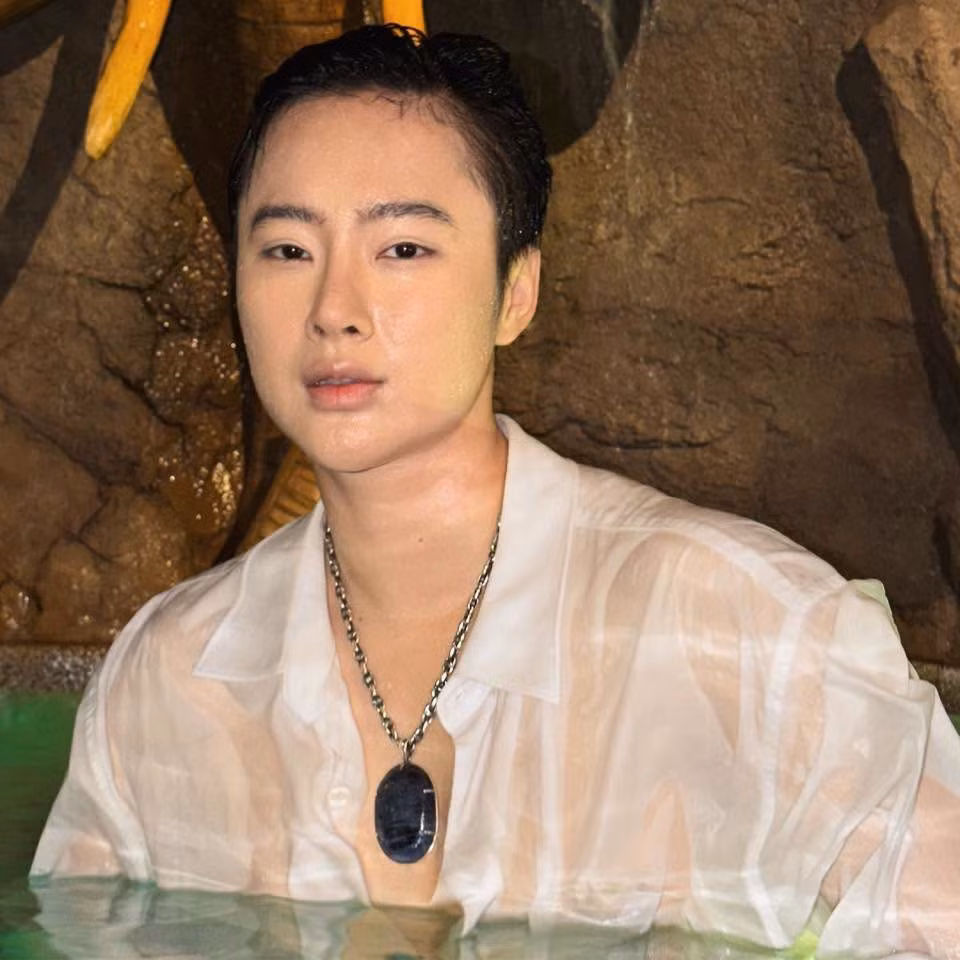 Hiện tại, Angela Phương Trinh không còn xuất hiện thường xuyên trên màn ảnh như trước. Cô dành nhiều thời gian cho công việc kinh doanh, bán hàng trực tuyến. Cuộc sống của nữ diễn viên vì thế cũng có nhiều thay đổi so với giai đoạn nổi tiếng trong showbiz. Ảnh: Fb Angela Phương Trinh