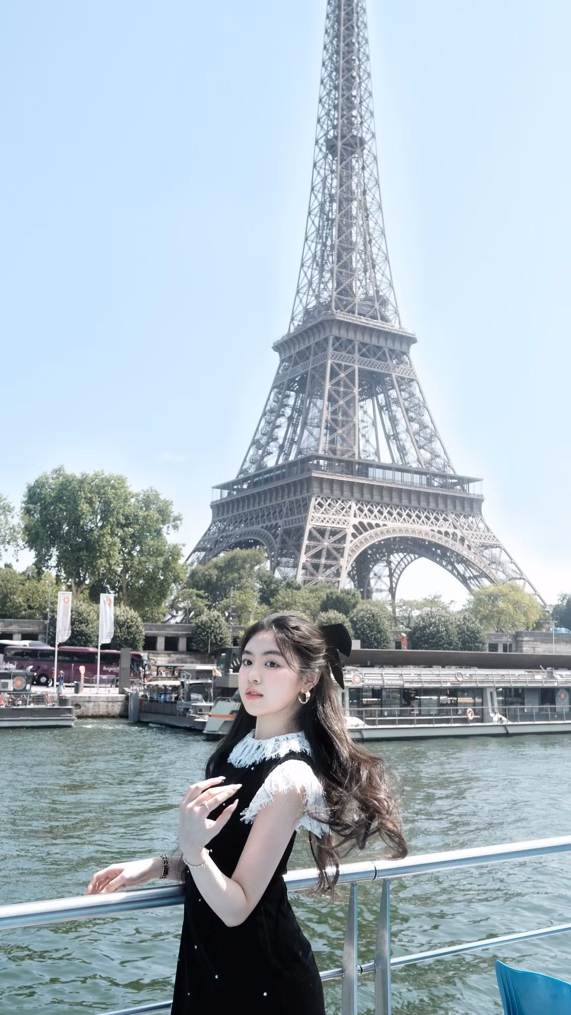 Không ít người hâm mộ để lại bình luận cho rằng cô có tiềm năng lớn nếu tham gia các cuộc thi nhan sắc trong tương lai. Ảnh: FB Mai Thảo Linh
