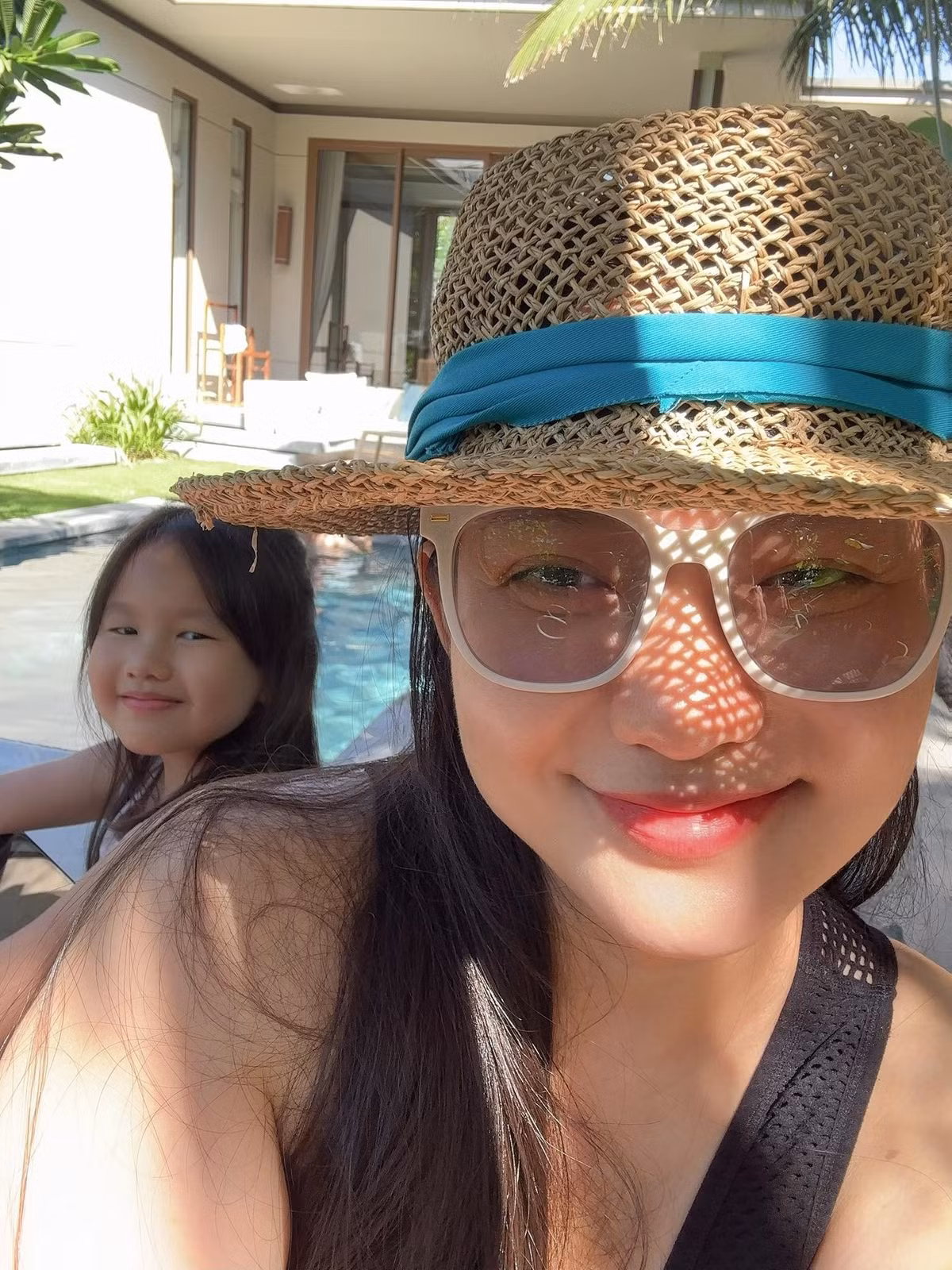 Cựu người mẫu Phan Như Thảo đưa con gái đi nghỉ dưỡng ở resort sang trọng. Ảnh: FB Phan Như Thảo