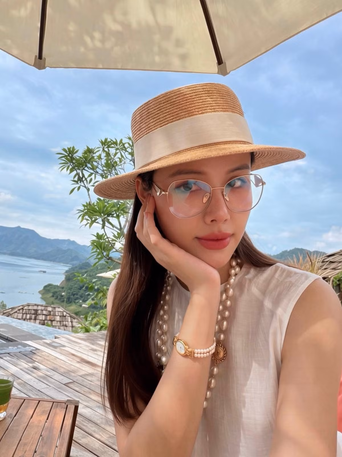 Theo những chia sẻ của Phanh Lee, việc giảm cân được cô thực hiện theo hướng khoa học kết hợp với quá trình tập luyện kiên trì. Nhờ vậy, vóc dáng của nữ diễn viên ngày càng săn chắc và cân đối hơn. Ảnh: FB Phương Anh Lê