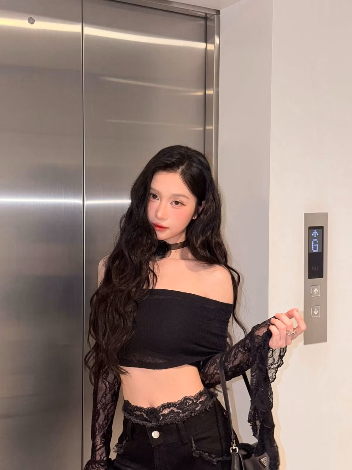 Trong dàn mỹ nhân của showbiz Việt, Jun Vũ luôn được nhắc đến như một trong những gương mặt sở hữu nhan sắc nổi bật và có dấu ấn riêng. Ảnh: FB Vũ Phương Anh