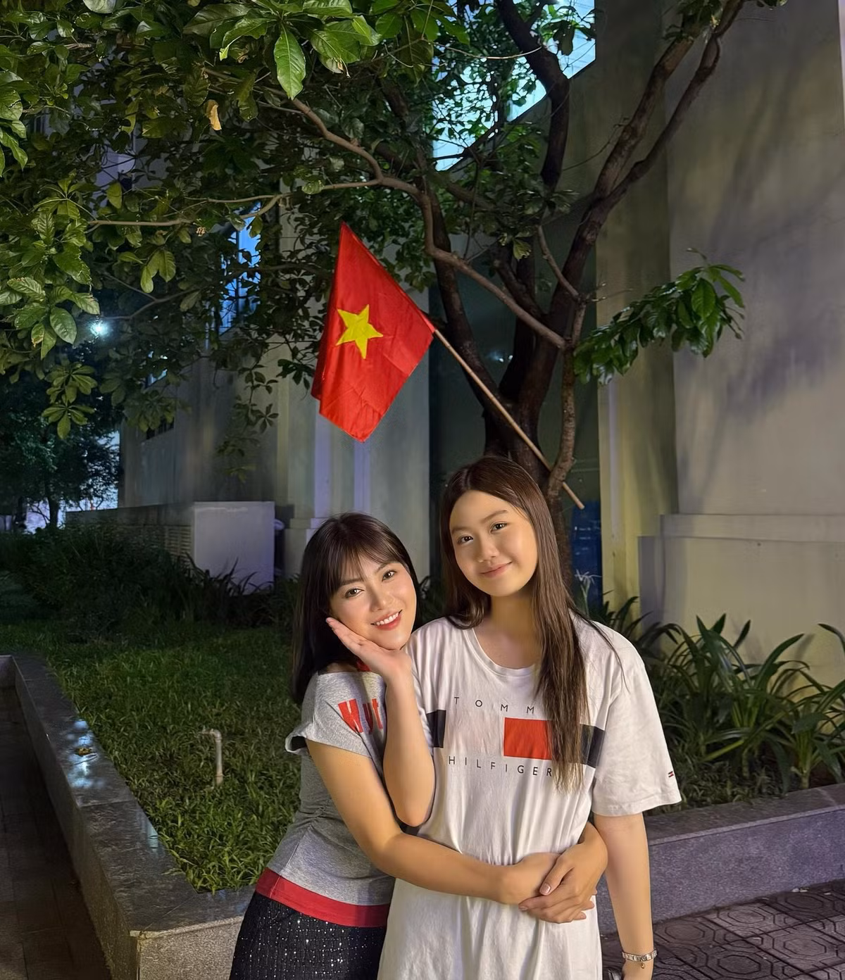 Diễn viên Thanh Hương khoe con gái học lớp 10 cao gần 1m7. Ảnh: FB Nguyen Thanh Huong