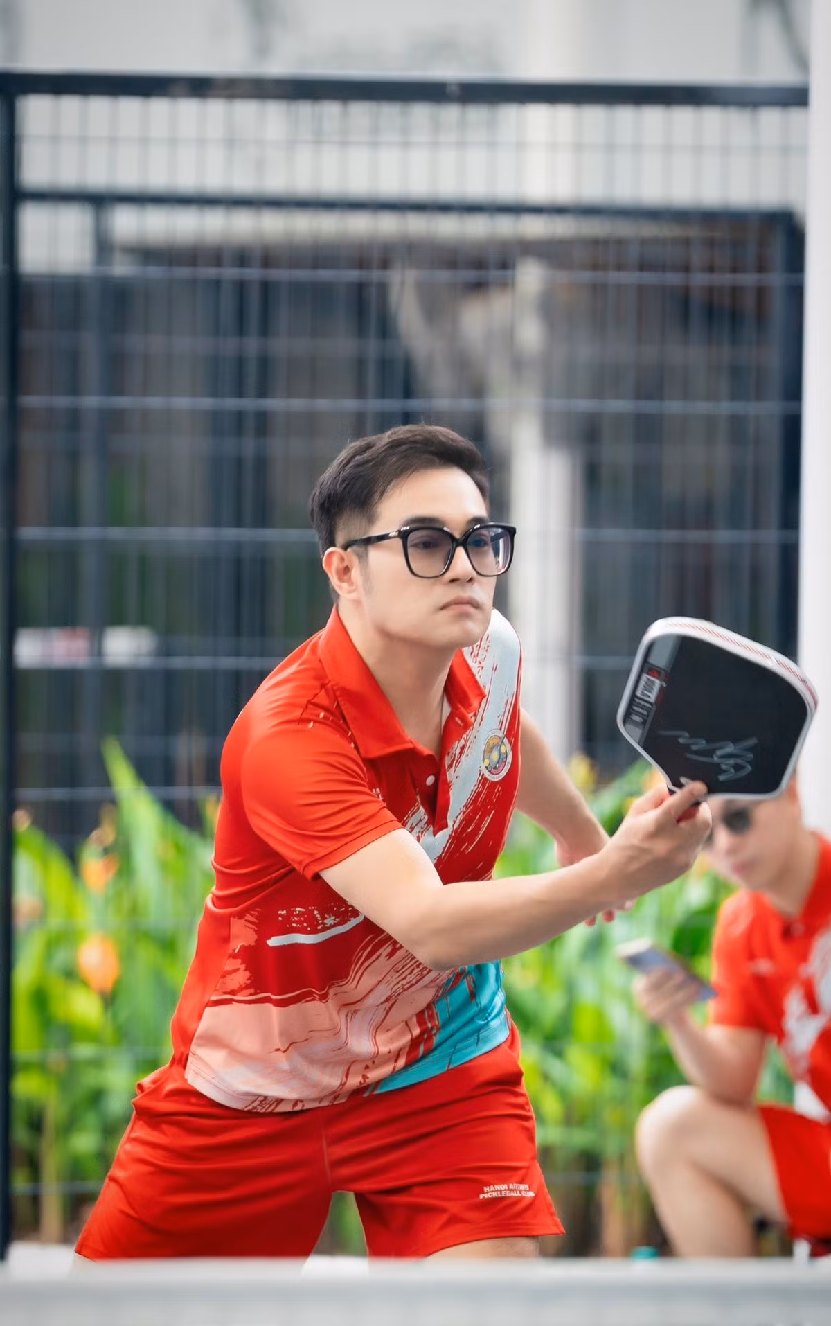 Ca sĩ Minh Quân hào hứng ở sân chơi pickleball. Ảnh: FB Minh Quân