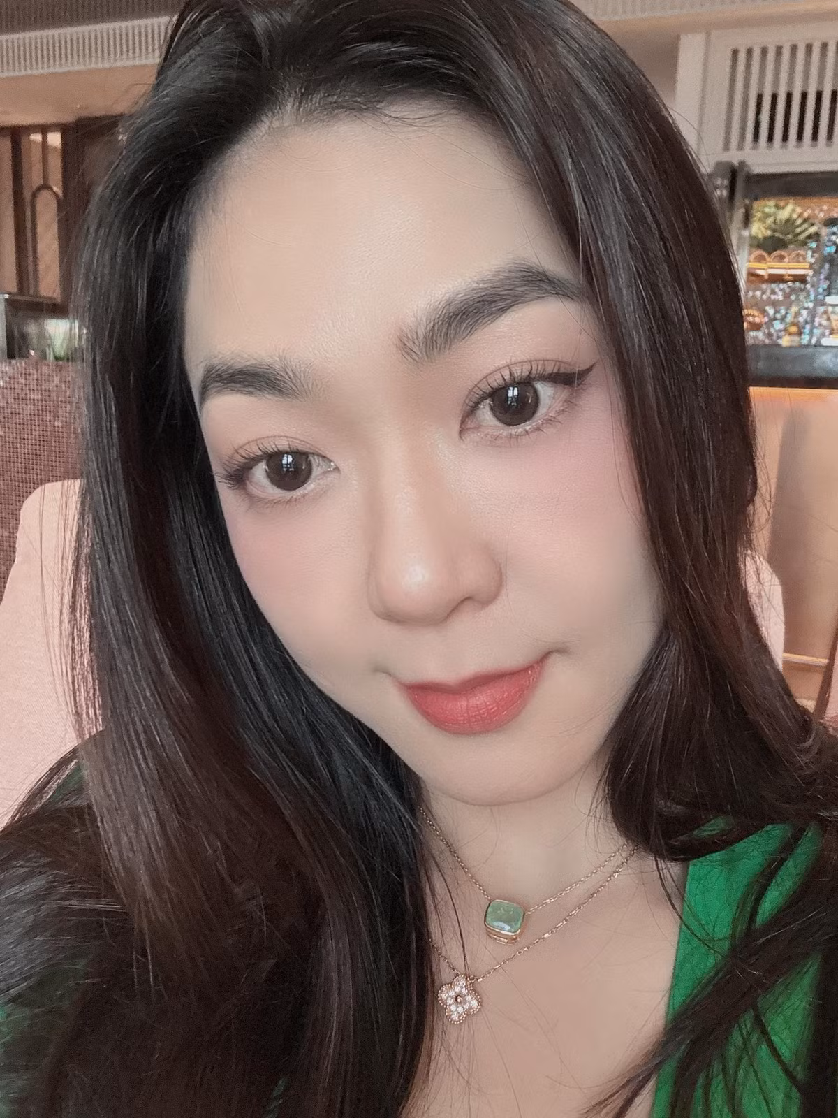 Ngoài tài năng ca hát, Hà Thanh Xuân còn được nhiều người yêu thích nhờ ngoại hình xinh đẹp.