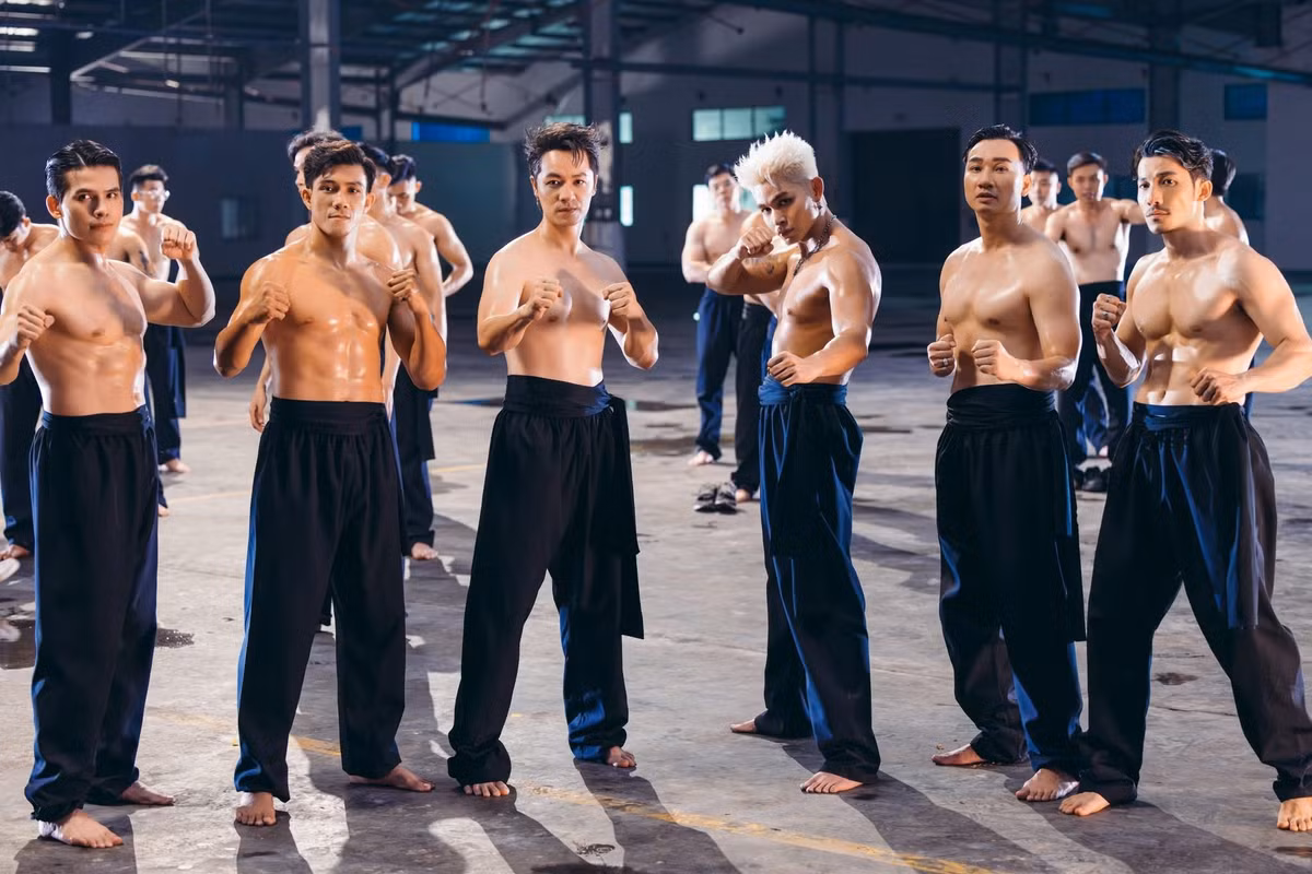 Đăng Khôi xả loạt hình rực lửa của dàn anh trai. Ảnh: FB Dang Khoi Nguyen