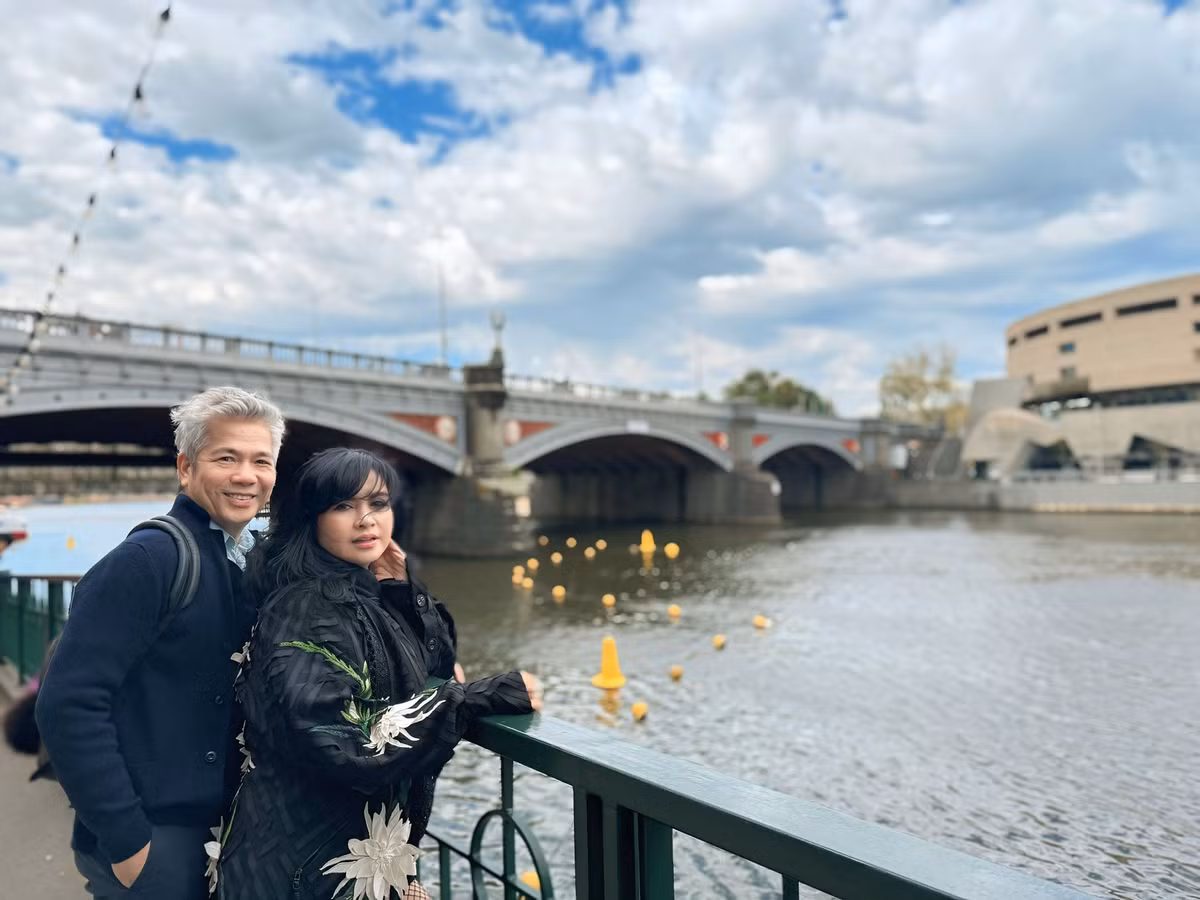 Diva Thanh Lam khoe ảnh dạo chơi Melbourne, Australia cùng ông xã. Ảnh: FB Doan Thanh Lam