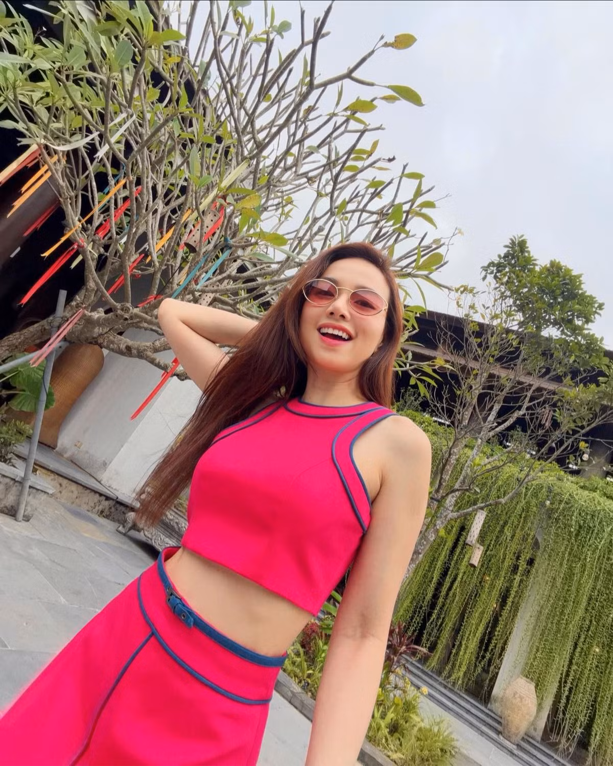 Nhiều khán giả nhận xét, nhan sắc của cô gần như không thay đổi so với thời kỳ đỉnh cao trong sự nghiệp diễn xuất – khi từng được mệnh danh là “ngọc nữ làng phim Việt”.