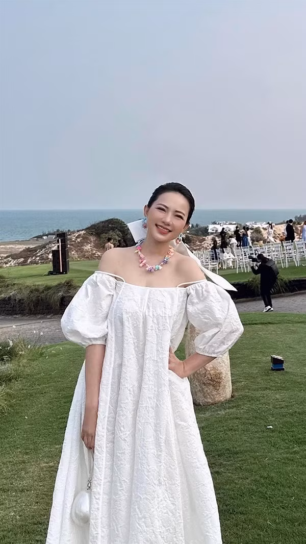 Ngay khi bị một số khán giả đưa ra bình luận chê bai nhan sắc, Phan Như Thảo đã quyết định giảm cân. Ảnh: FB Phan Như Thảo