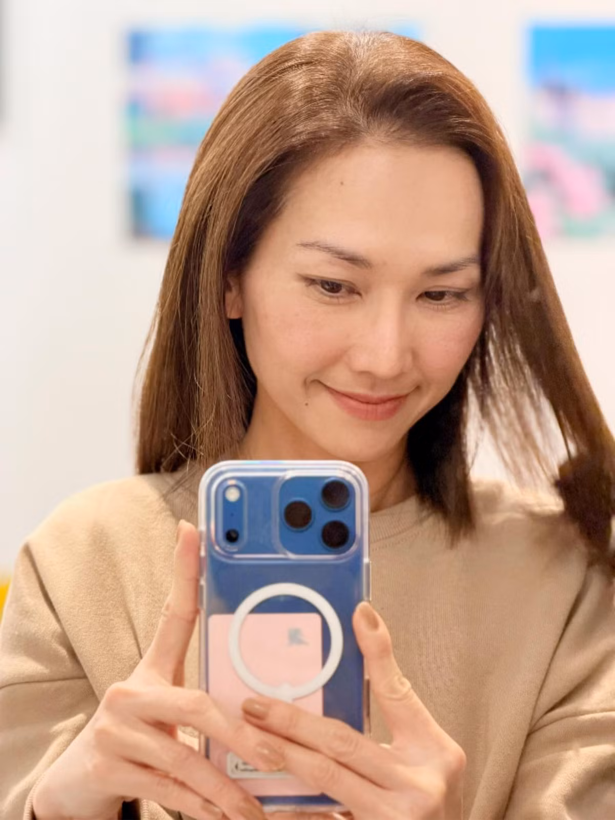 Kim Hiền khoe mái tóc mới ngắn ngang vai. Ảnh: FB Kim Hien