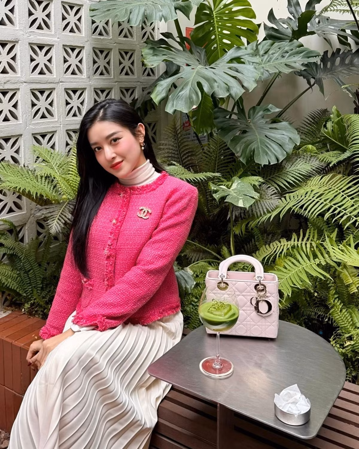 Cuộc sống hiện tại của Huyền My được nhận xét là nhẹ nhàng, thư thái hơn so với trước đây.