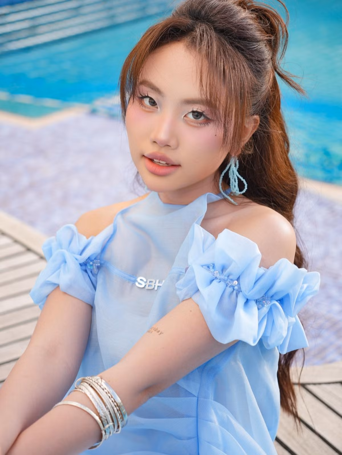 Phương Mỹ Chi được khen ngày càng đẹp, sành điệu. Ảnh: FB Phương Mỹ Chi