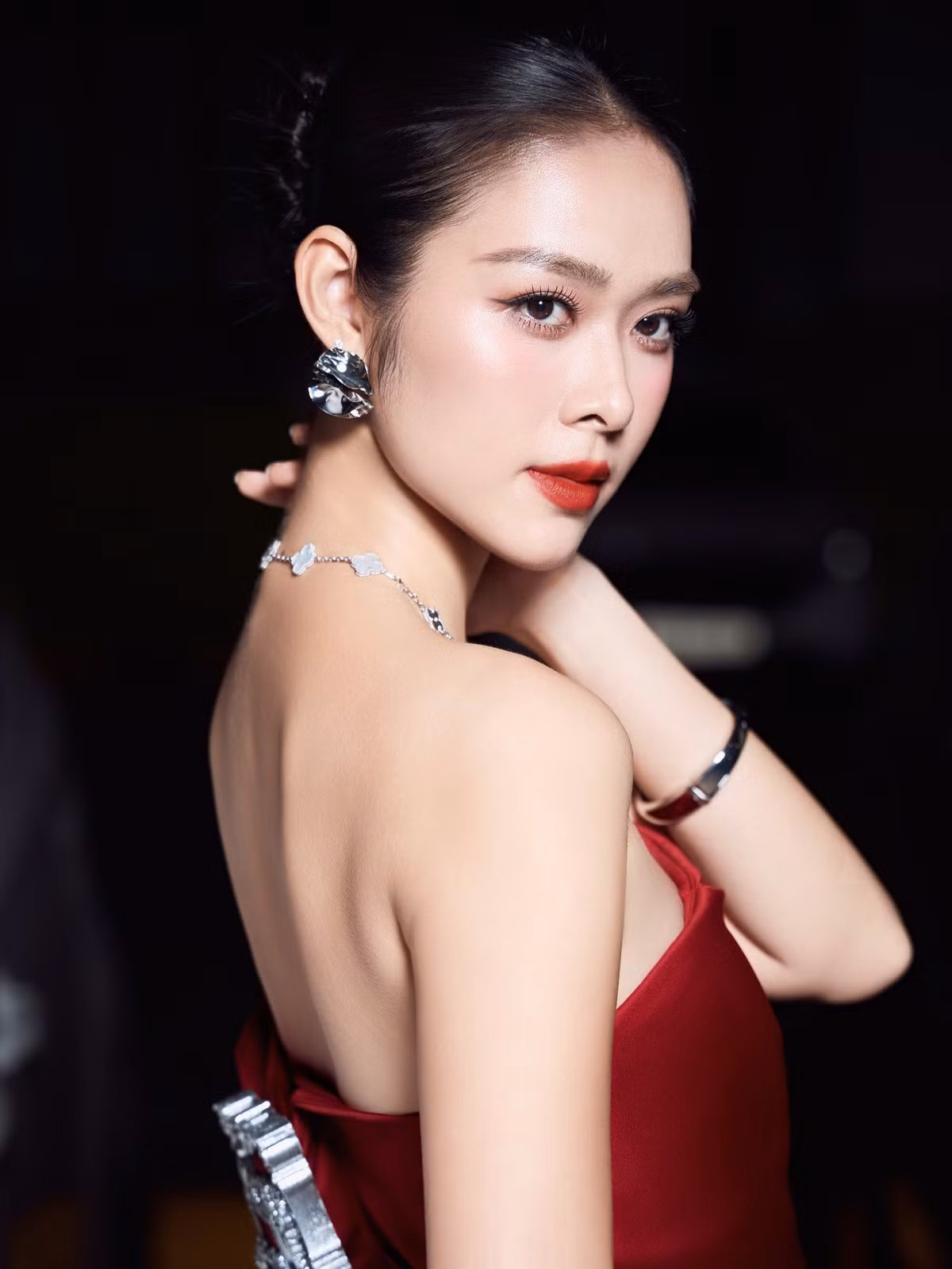 Cô cho biết bản thân luôn chú trọng chế độ ăn uống, tập luyện và giữ tinh thần tích cực để duy trì phong độ sắc vóc.