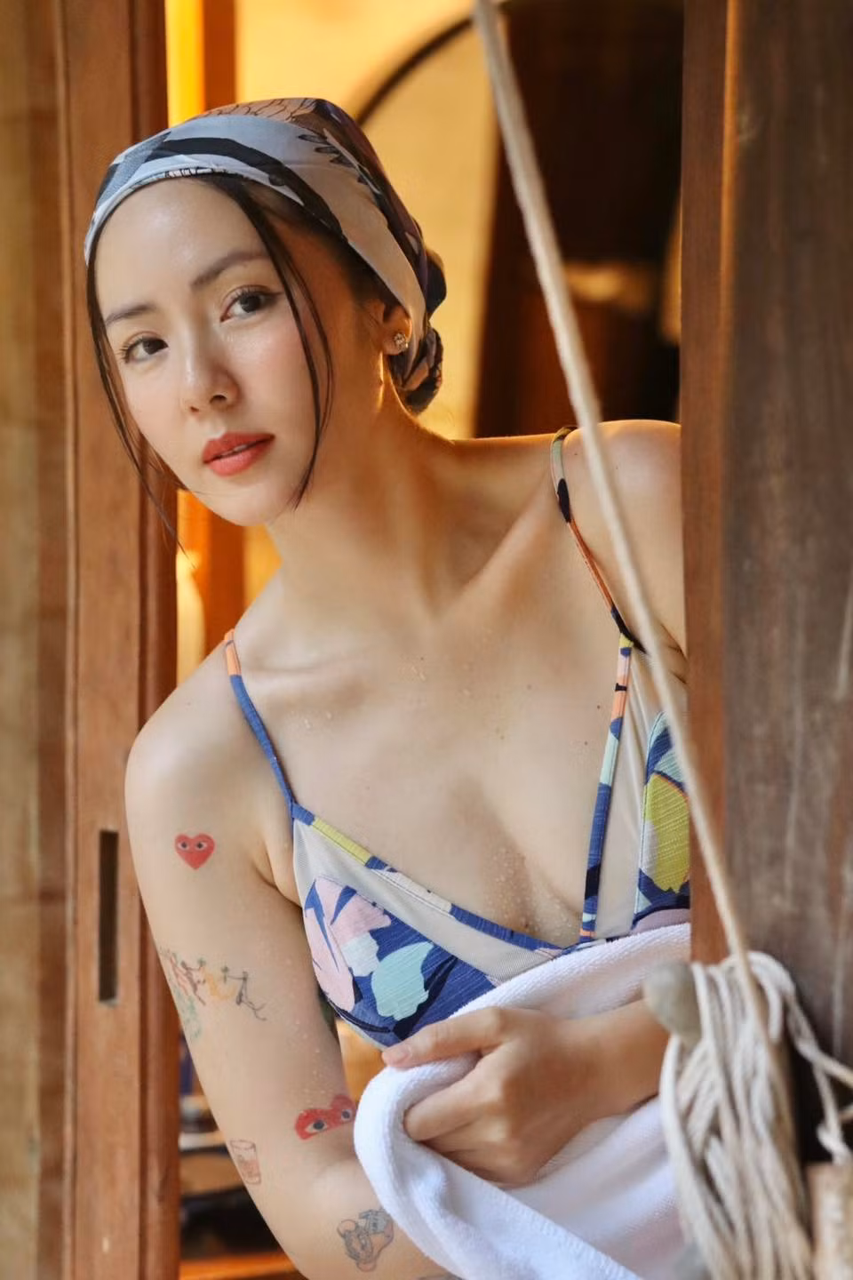 Bước sang tuổi 41, ca sĩ Phương Linh vẫn luôn là tâm điểm của sự chú ý mỗi khi xuất hiện, đặc biệt là với phong cách thời trang táo bạo và đầy cá tính. Ảnh: FB Tran Phuong Linh
