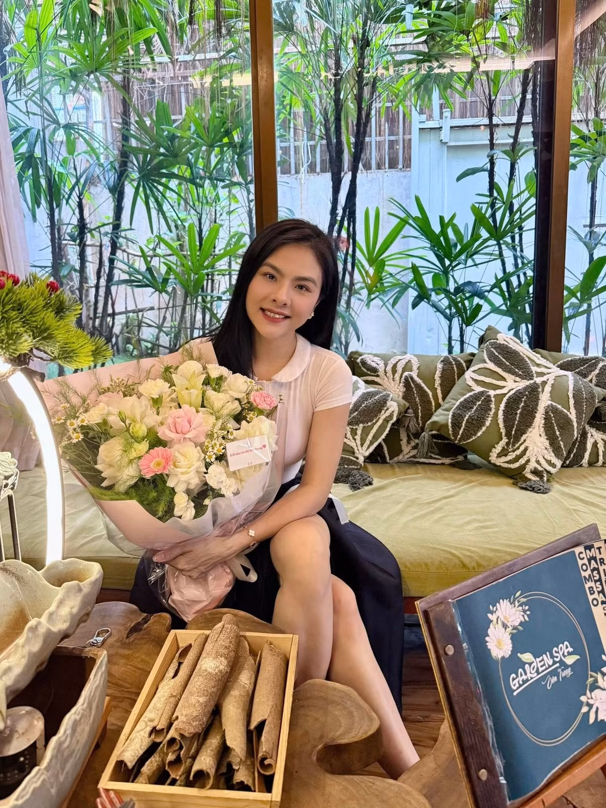 Dù được nhiều người gọi là “phú bà” của showbiz Việt, Vân Trang khẳng định thành quả hiện tại là kết quả của quá trình nỗ lực không ngừng.