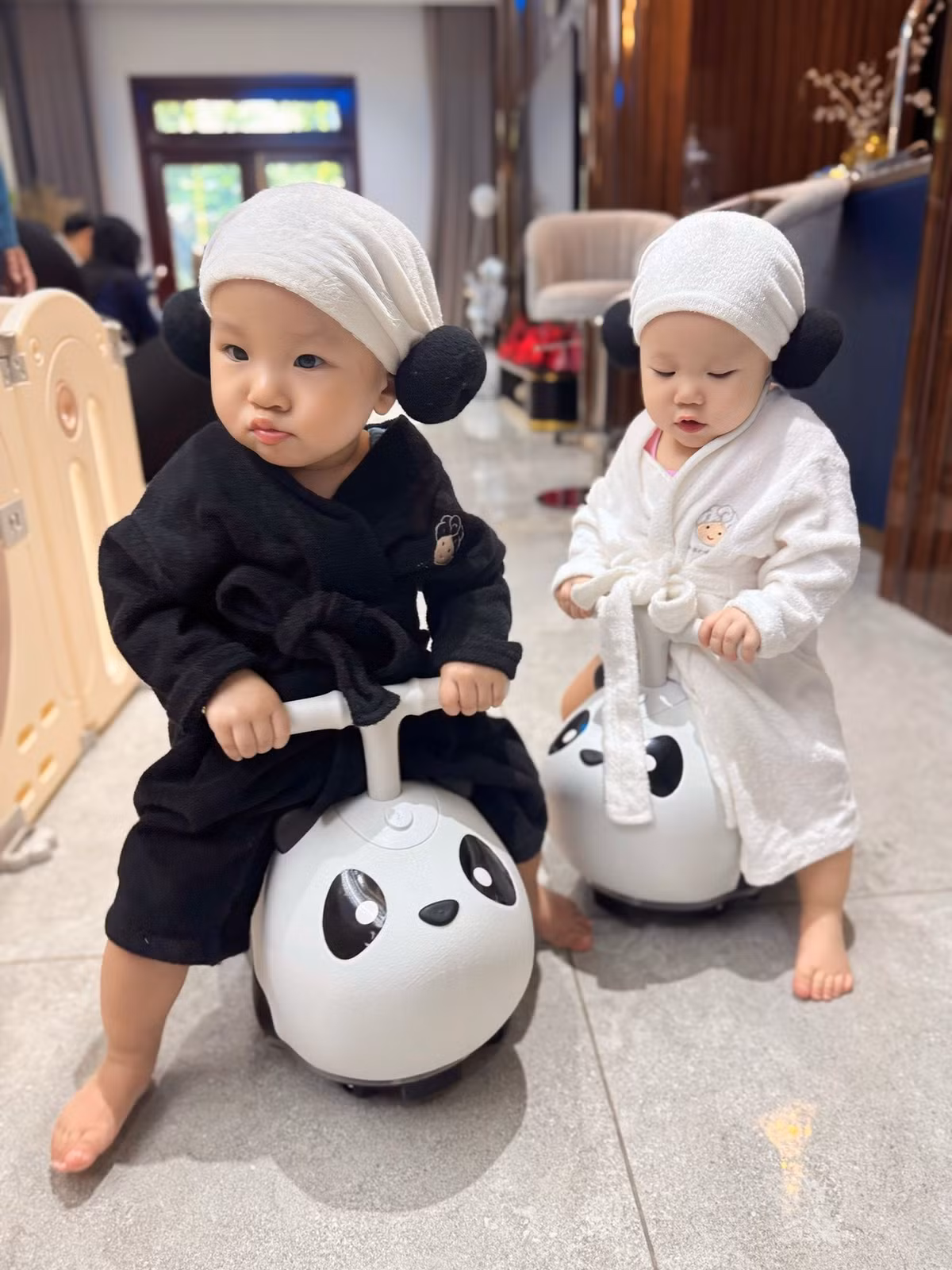 Phương Oanh khoe 2 con đáng yêu. Ảnh: FB Đỗ Phương Oanh